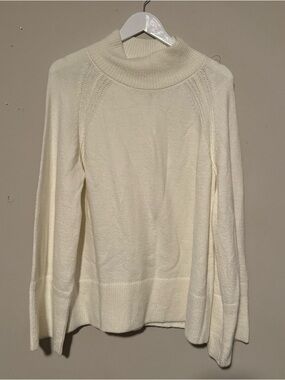 NWT Banana Republic Creamy White Oversized Cotton Blend Knit Sweater